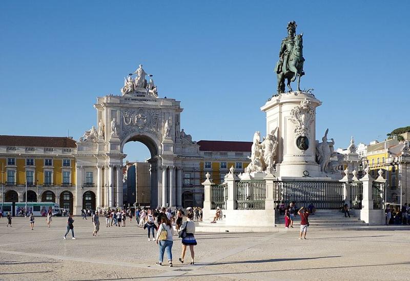 Praça do Comércio com o Arco da Rua Augusta